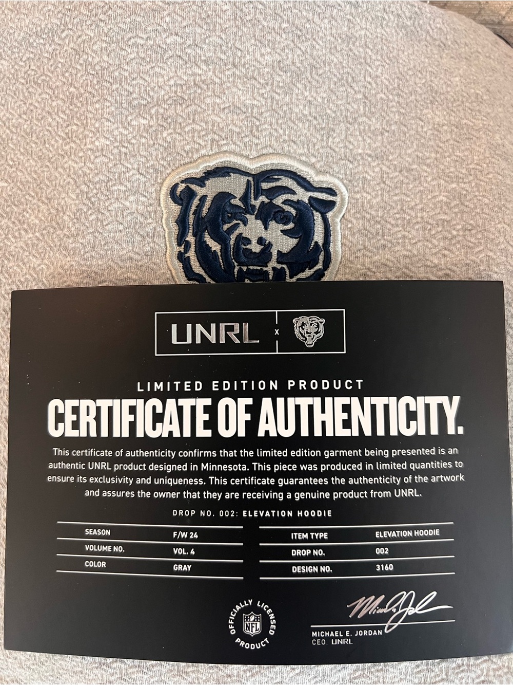 Gray Chicago Bears UNRL Hooded Sweatshirt NWT - Picture 5 of 5